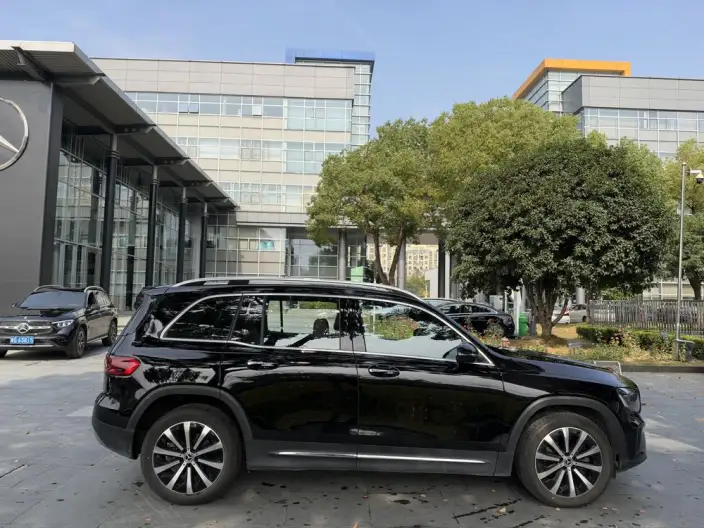 Mercedes-Benz GLB 2025 Model GLB 220 Fashion Model – фото 8