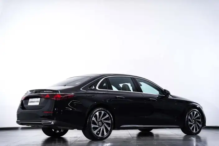 Mercedes-Benz E-Class 2025 Model E 300 L Luxury Model sedan – фото 5