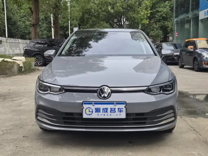 Volkswagen Golf 2023 Model 280TSI DSG Pro – фото 2