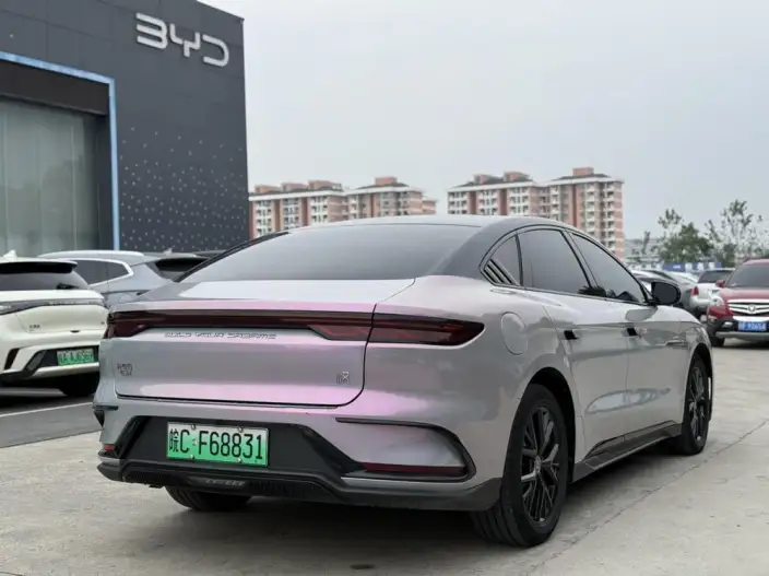 BYD Han DM 2024 Model DM-i Honor Edition 121KM Noble Model – фото 6