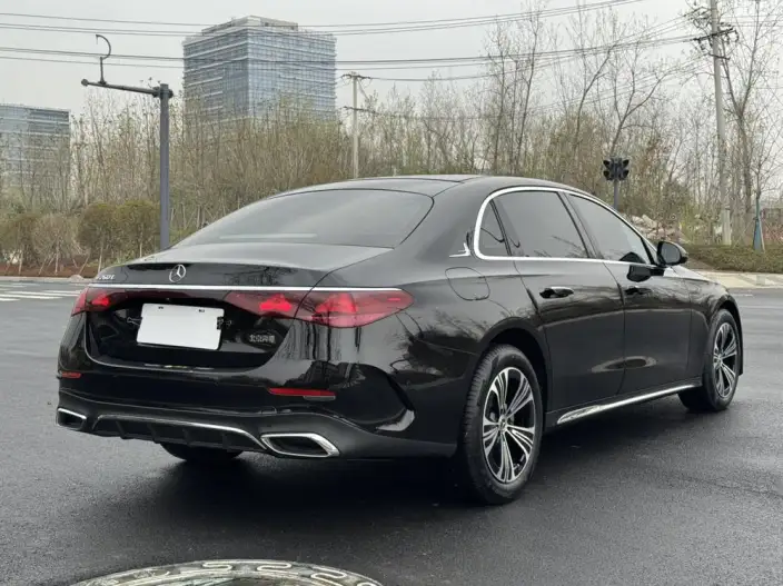 Mercedes-Benz E-Class 2025 Model E 260 L sedan – фото 7