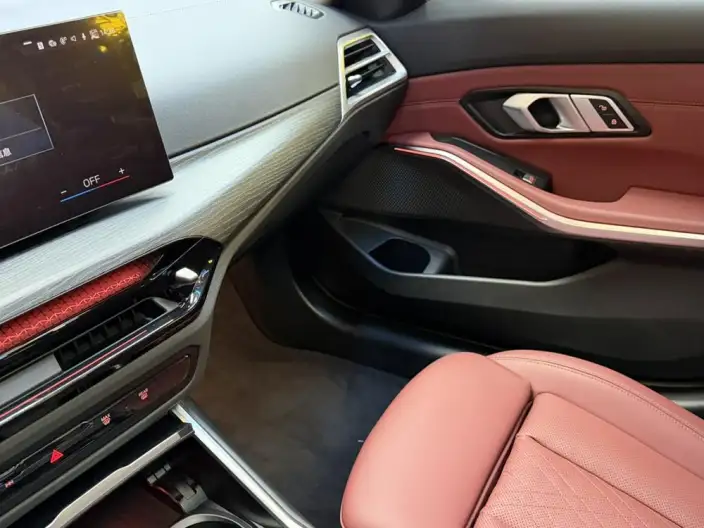 BMW 3 Series 2025 Model 325Li M Sports Set – фото 6
