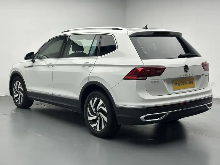 Volkswagen Tiguan L 2023 Model 300TSI 2WD Smart Edition – фото 5