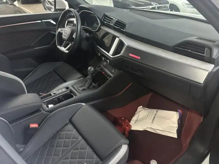 AUDI Q3 2024 Model 35 TFSI Fashion Dynamic Model – фото 6