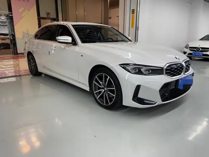 BMW 3 Series 2023 Model 325Li M Sports Set – фото 3