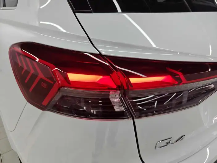 Audi Q4 e-tron 2024 Model 40 e-tron Chuangxing Edition – фото 9