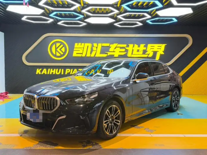 BMW 5 Series 2024 Model 530Li Leading Model Luxury Set – фото 1
