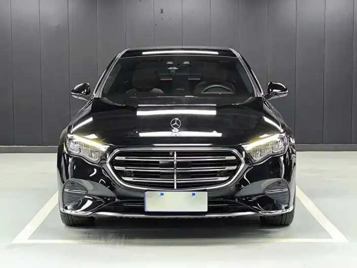 Mercedes-Benz E-Class 2024 Model E 300 L Luxury Model sedan – фото 2