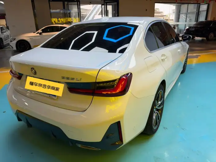 BMW 3 Series 2023 Model 325Li M Sports Set – фото 6