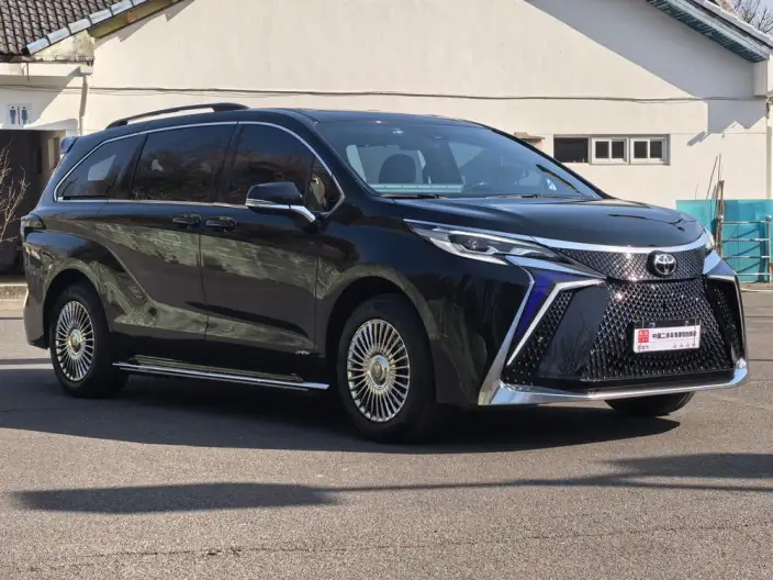 Toyota Sienna 2024 Model Hybrid 2.5L Comfort Edition – фото 3
