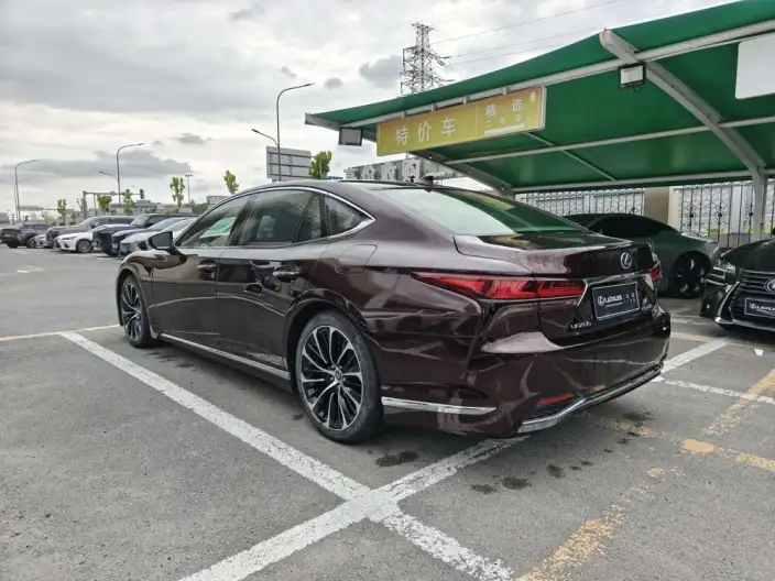 Lexus LS 2021 Model 500h Executive Edition