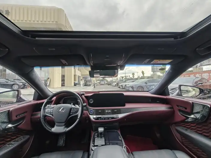 Lexus LS 2021 Model 500h Executive Edition – фото 7