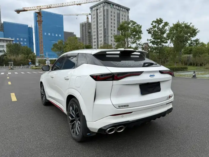 Changan Auchan Z6 2023 Model Blue whale 1.5T DCT Smart Enjoy Model