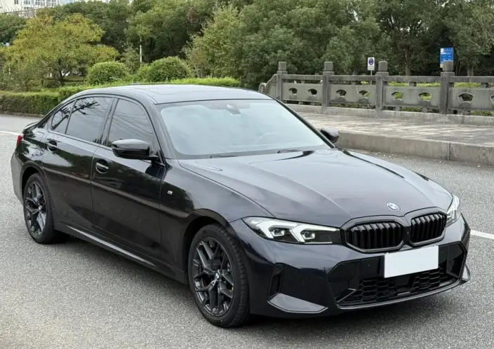BMW 3 Series 2025 Model 330Li M Sports Night Set – фото 3