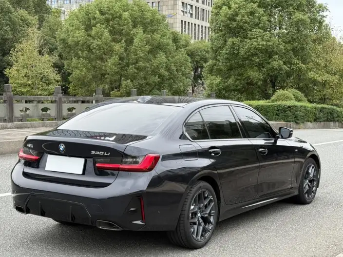 BMW 3 Series 2025 Model 330Li M Sports Night Set – фото 7