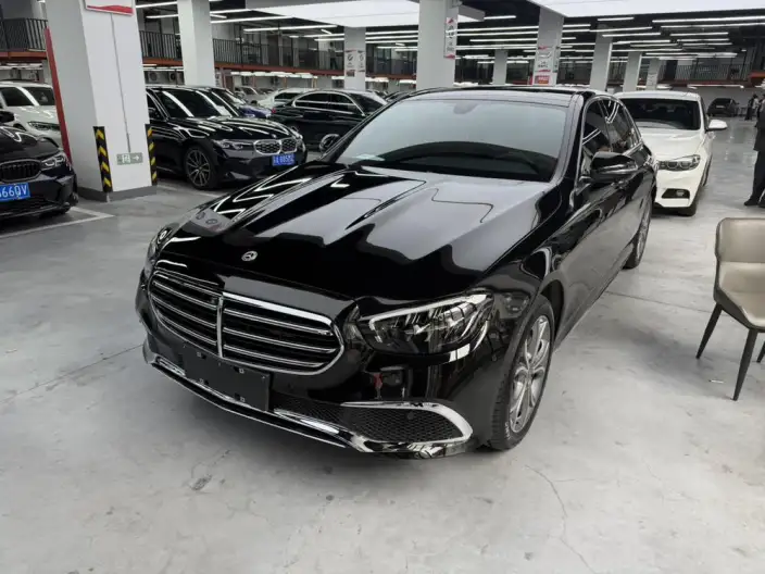Mercedes-Benz E-Class 2023 Model E 300 L Fashion Model sedan – фото 1