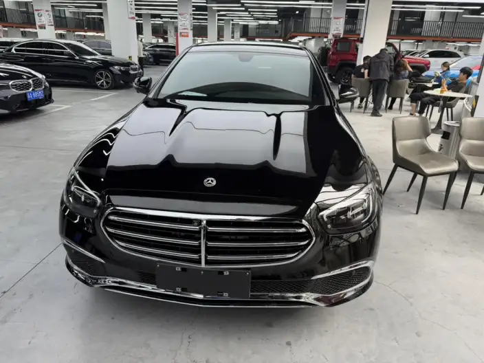 Mercedes-Benz E-Class 2023 Model E 300 L Fashion Model sedan – фото 2