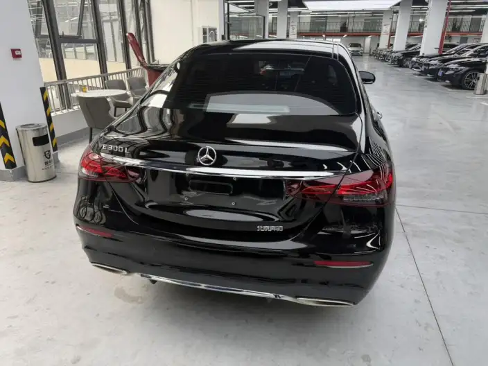 Mercedes-Benz E-Class 2023 Model E 300 L Fashion Model sedan – фото 5