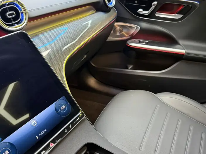 Mercedes-Benz C-Class 2026 Model C 260 L Sports sedan – фото 6