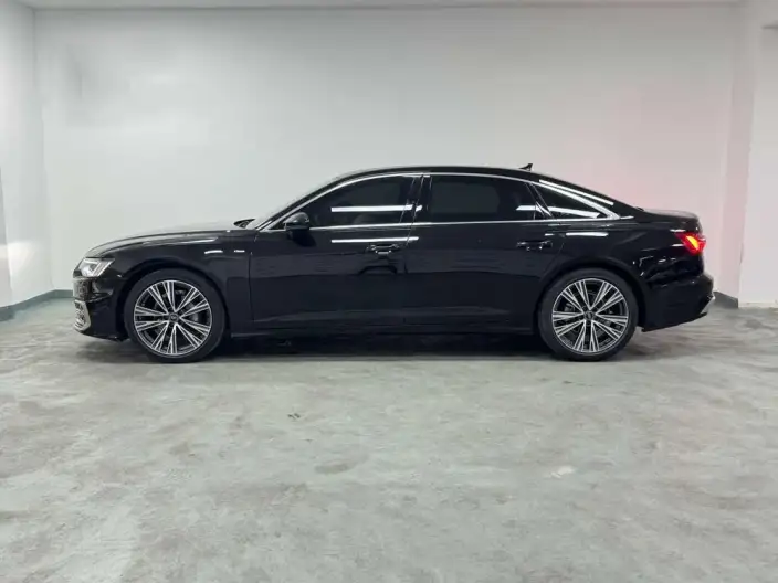 Audi A6L 2024 Model 40 TFSI Luxury Dynamic Model – фото 4