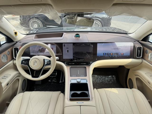 AITO M9 2024 Extended-Range Ultra 6-Seater – фото 4