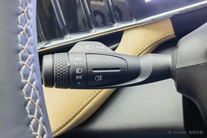 Geely Boyue L 2023 Model 1.5TD DCT Luxury Model – фото 9