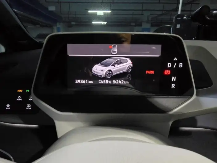 Volkswagen ID.3 2023 Model L Class Model Pure Smart Edition – фото 8