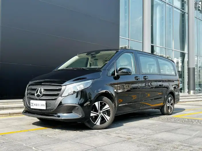 Viano 2024 Model 2.0T Business Edition 7 seat – фото 1