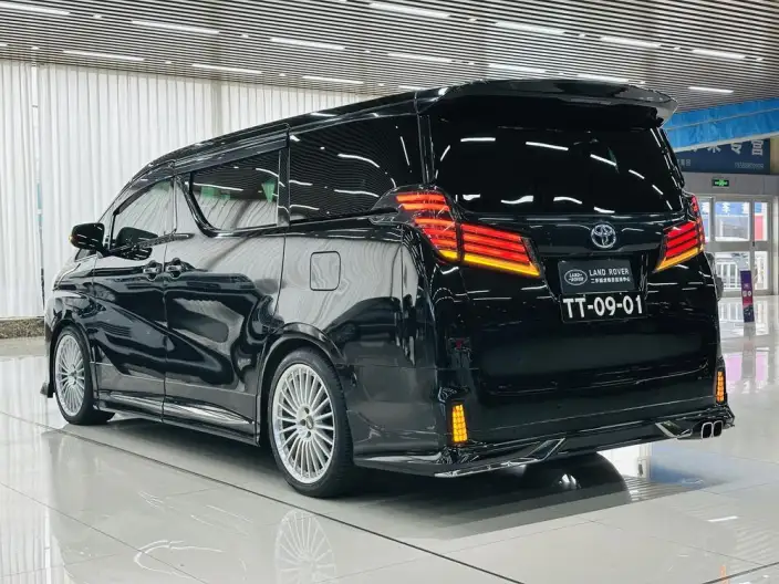 Vellfire 2021 Model Toyota Crown Hybrid 2.5L HV Supreme Edition – фото 4