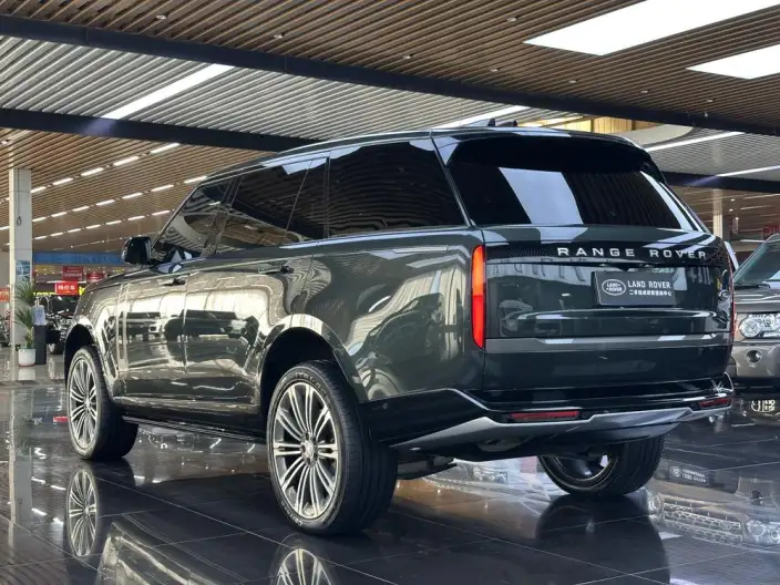 Range Rover 2023 Model 3.0 L6 400PS Shengshi VII seat Extended Edition