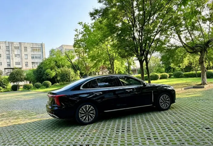 Hongqi H5 2024 Model 1.5T DCT Flag Rhythm Edition – фото 6