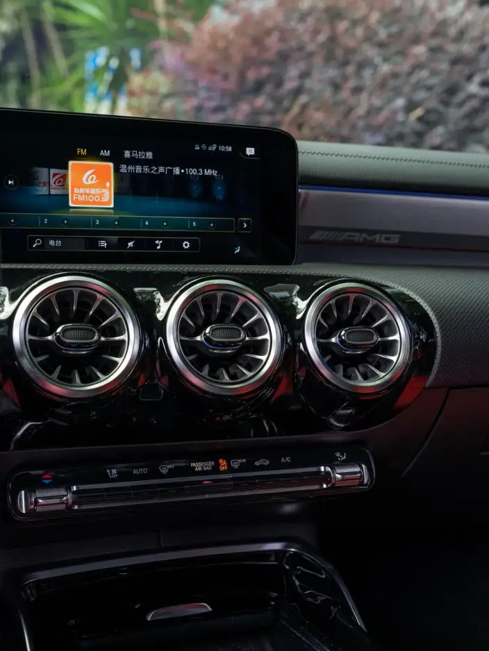 Mercedes-Benz CLA AMG 2022 Model AMG CLA 45 S 4MATIC+ 55th Anniversary Memorial Edition – фото 9