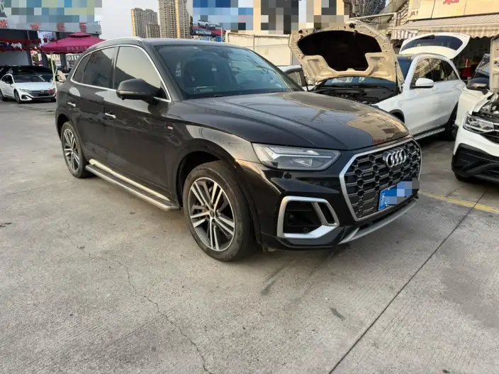 Audi Q5L 2022 Model 40T Luxury Dynamic Model – фото 3