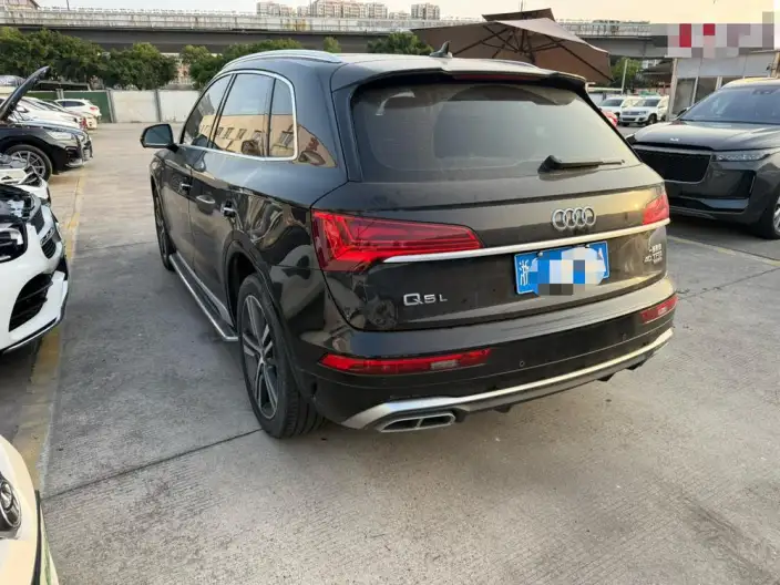 Audi Q5L 2022 Model 40T Luxury Dynamic Model – фото 4