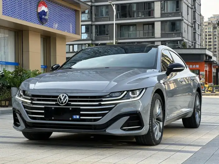 Volkswagen CC 2023 Model 380TSI Eye-catching version – фото 1
