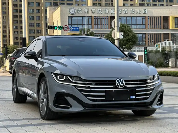 Volkswagen CC 2023 Model 380TSI Eye-catching version – фото 3