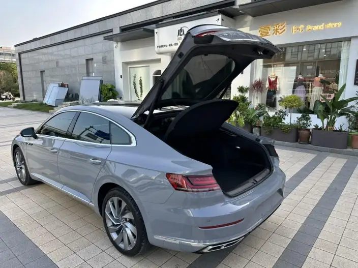Volkswagen CC 2023 Model 380TSI Eye-catching version – фото 8