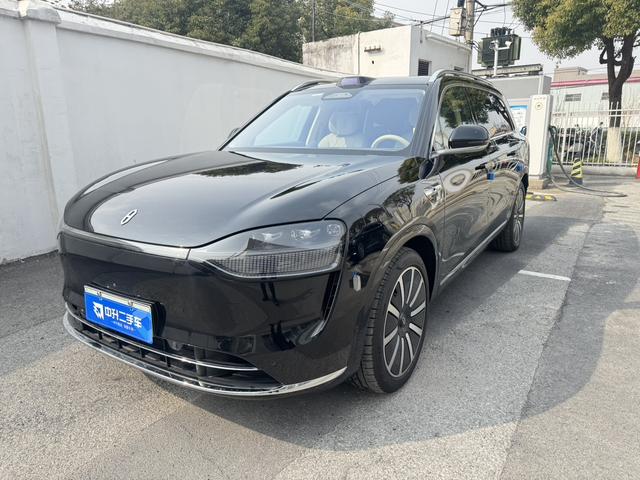 AITO M9 2024 Extended-Range Ultra 6-Seater – фото 1