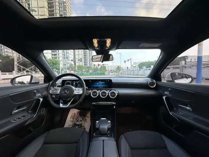 Mercedes-Benz A-class 2023 Model A 200 L Sports sedan Fashion Edition – фото 7