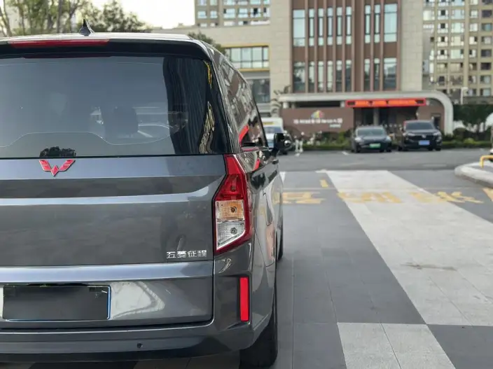Wuling Zhcheng 2021 Model 1.5T Manual Comfort Model – фото 10