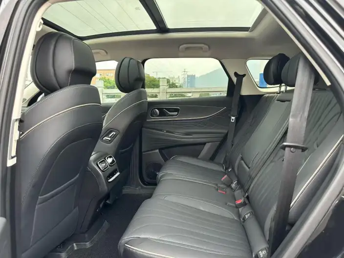Chery Tiggo 9 2023 Model Facelift 2.0T DCT 2WD Deluxe Edition – фото 9