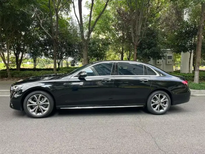 Mercedes-Benz E-Class 2023 Model E 300 L Luxury Model Sports sedan – фото 4