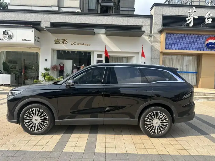 Chery Tiggo 8L 2024 Model 2.0T Automatic Deluxe Edition