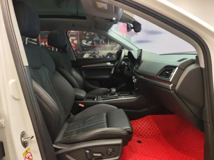 Audi Q5L 2022 Model 40T Luxury Dynamic Model – фото 9