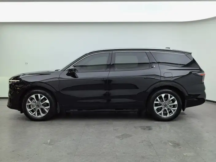 Ford Edge 2023 Model Ford Edge L 2.0T EcoBoost 4WD VII seat Supreme Model