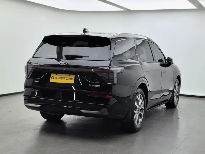 Ford Edge 2023 Model Ford Edge L 2.0T EcoBoost 4WD VII seat Supreme Model – фото 7