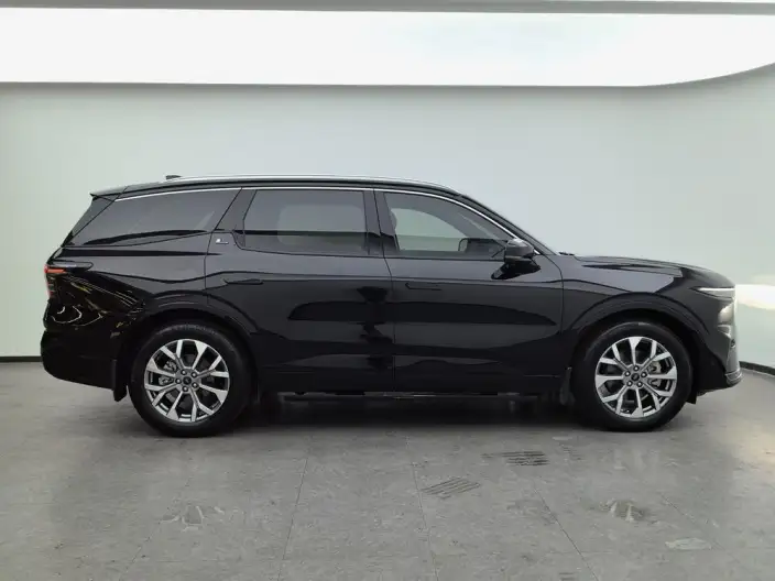 Ford Edge 2023 Model Ford Edge L 2.0T EcoBoost 4WD VII seat Supreme Model – фото 8