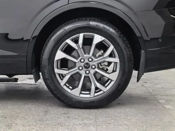 Ford Edge 2023 Model Ford Edge L 2.0T EcoBoost 4WD VII seat Supreme Model – фото 9