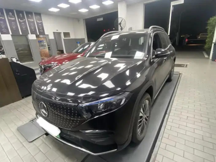 Mercedes-Benz EQB 2025 Model EQB 260 – фото 1