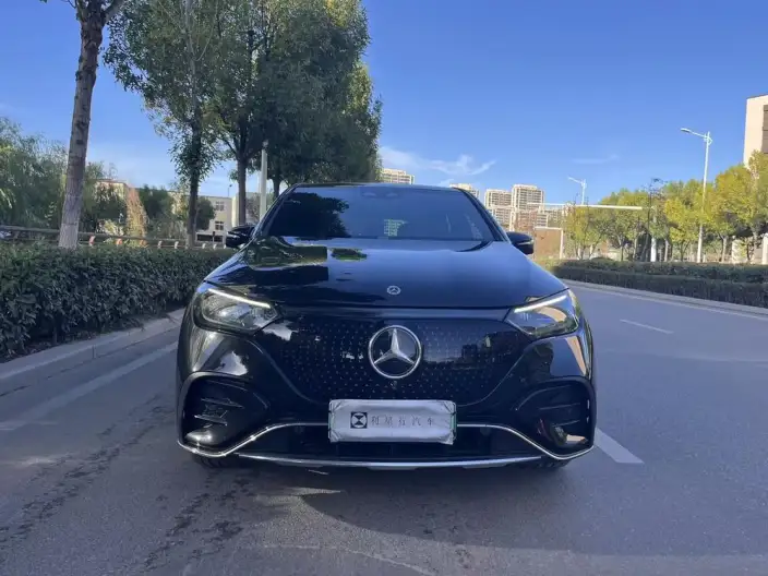 Mercedes-Benz EQE SUV 2024 Model EQE SUV 500 4MATIC Deluxe Edition – фото 2